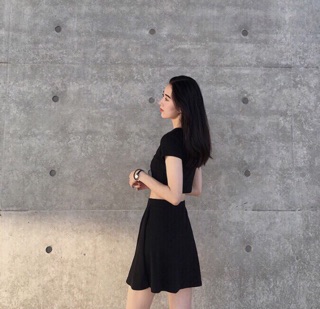 SET ÁO CROPTOP VÀ CHÂN VÁY