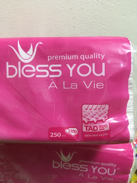 KHĂN GIẤY LỤA BLESS YOU À LA VIE 250 tờ 2 lớp