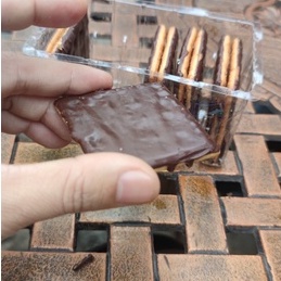 1 Thùng Bánh Crackers Golden Malkist hàng nhập khẩu Indonesia 20 gói