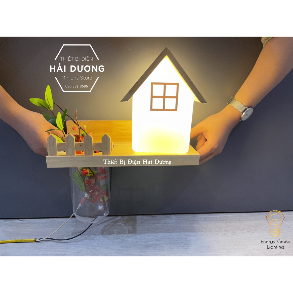 Đèn Tường Kệ Gỗ Chao Thủy Tinh Hình Ngôi Nhà Hiện Đại DT-2732 - Trang Trí Căn Phòng - Energy Green Lighting-Bao Gồm Bóng