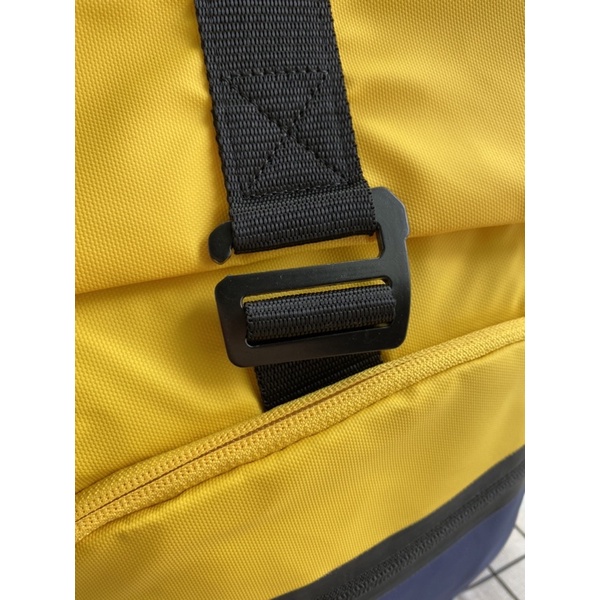 Balo laptop American Tourister màu vàng