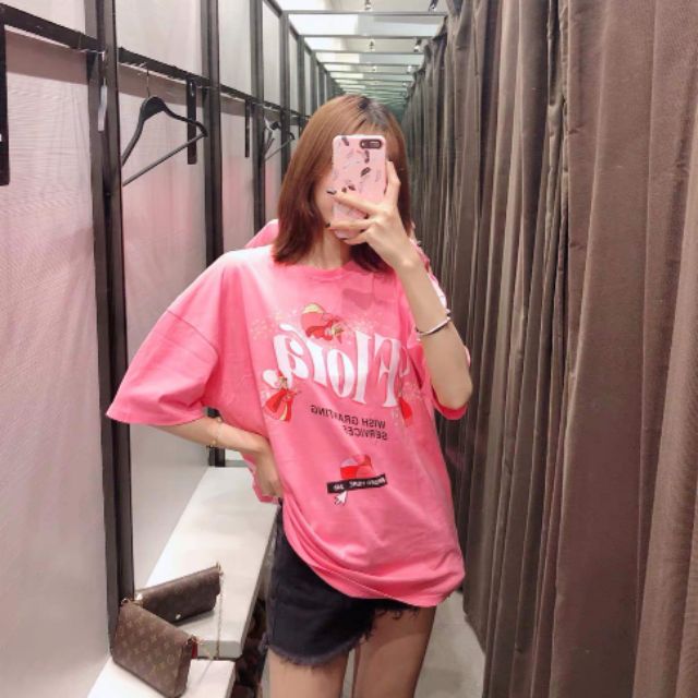 Áo phông zara hồng chữ