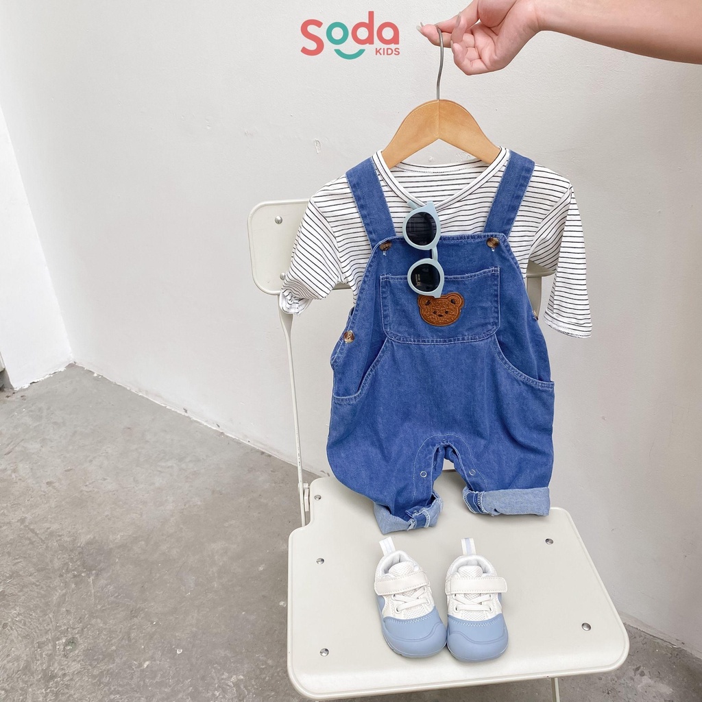 Yếm bò cho bé tặng kèm áo kẻ dài tay SODA KIDS đính gấu dễ thương phong cách Hàn Quốc năng động