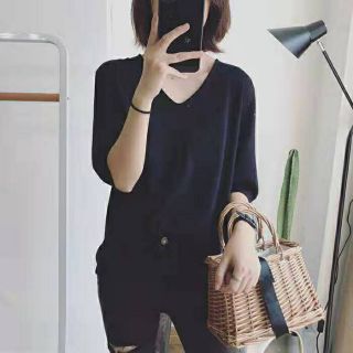 Áo len thu cổ V