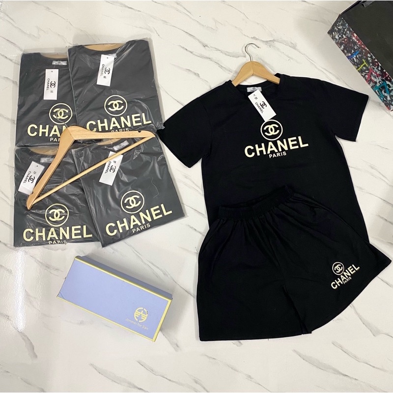 Bộ Chanel. | BigBuy360 - bigbuy360.vn