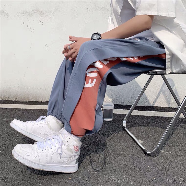 Quần jogger nam nữ Unisex ⭐𝐓𝐚̣̆𝐧𝐠 𝐓𝐚̂́𝐭 𝐊𝐡𝐚́𝐧𝐠 𝐊𝐡𝐮𝐚̂̉𝐧⭐ Quần ống rộng nam nữ phối chữ  FUN TOLIU ở giữa