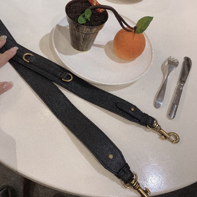 Túi xách tay kèm dây đeo dài sz 30