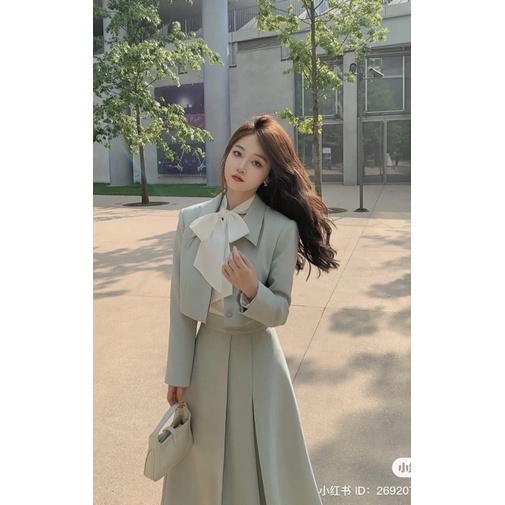 Set nữ set áo sơ mi trắng thắt nơ tay dài+ áo khoác vest xanh+ chân váy xếp ly dài lên dáng sang chảnh