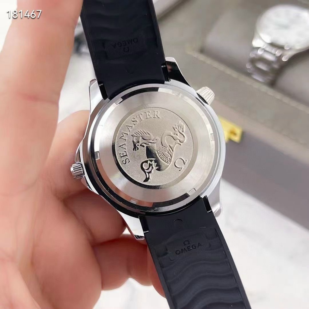 Đồng hồ nam KMEGA om688 dây cao su - size 40mm - máy pin - mặt vân sóng