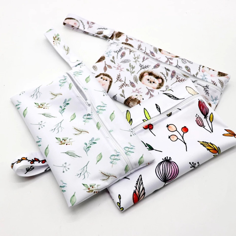 Túi Đựng Tã Em Bé Chống Thấm Nước Có Khóa Kéo In Họa Tiết Hoạt Hình Xinh Xắn