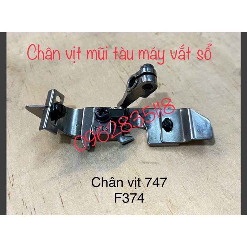 Chân vịt mũi tàu máy vắt sổ 4 chỉ