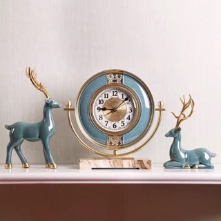 Bộ 3 món: đồng hồ để bàn và 2 con hươu