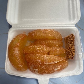 Bưởi da xanh tách múi 300g/h kèm muối tôm