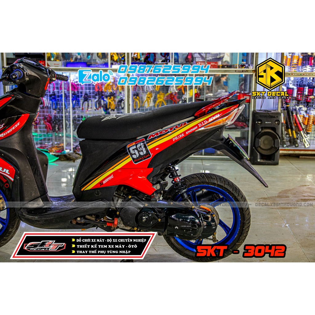 Tem trùm luvias đỏ đen sticker