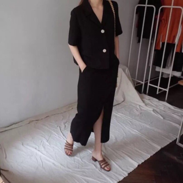 Somi cổ vest