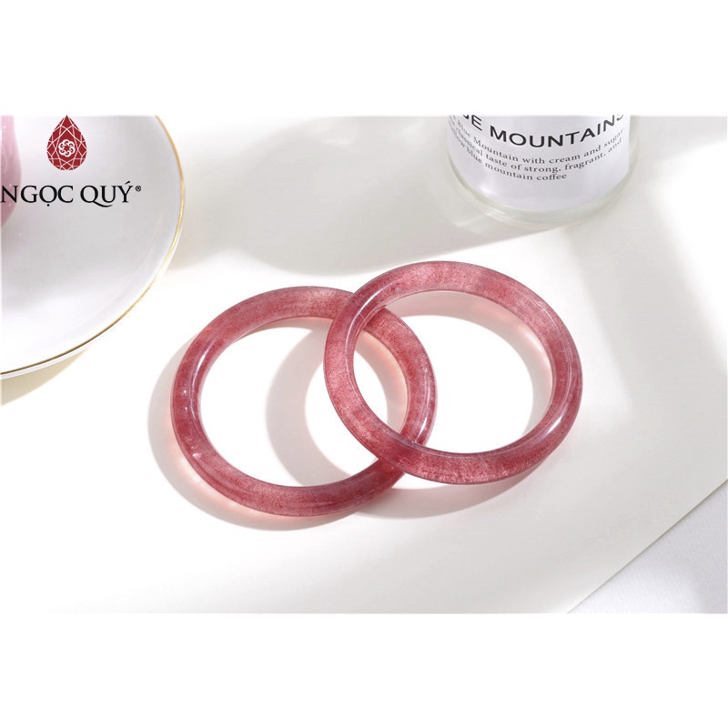 Vòng thạch anh dâu strawberry quartz liền khối - Ngọc Quý