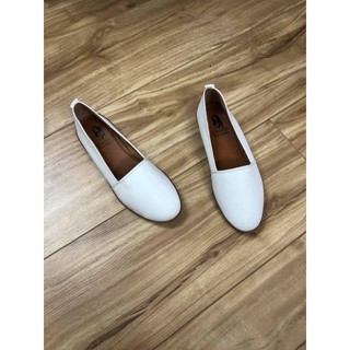 Giày slip on đế xuất dư
