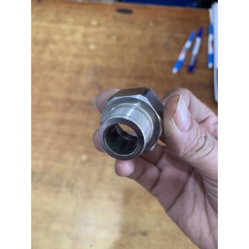 Lơ inox ren ngoài 21, ren trong 27