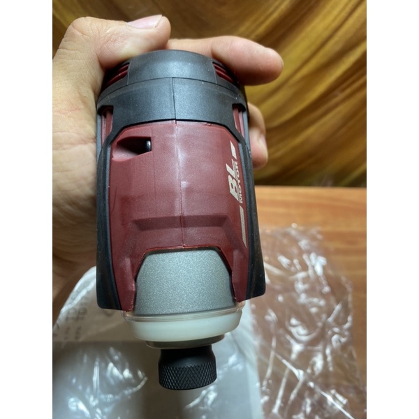 Máy vặn vít makita td172  body