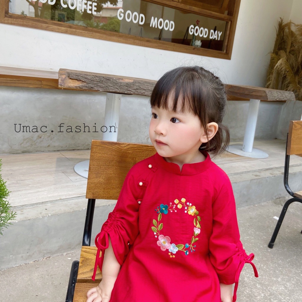 Áo dài thiết kế cho bé gái, áo dài cách tân thêu hoa  xinh xắn