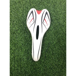 yên xe đạp Vader -trắng
