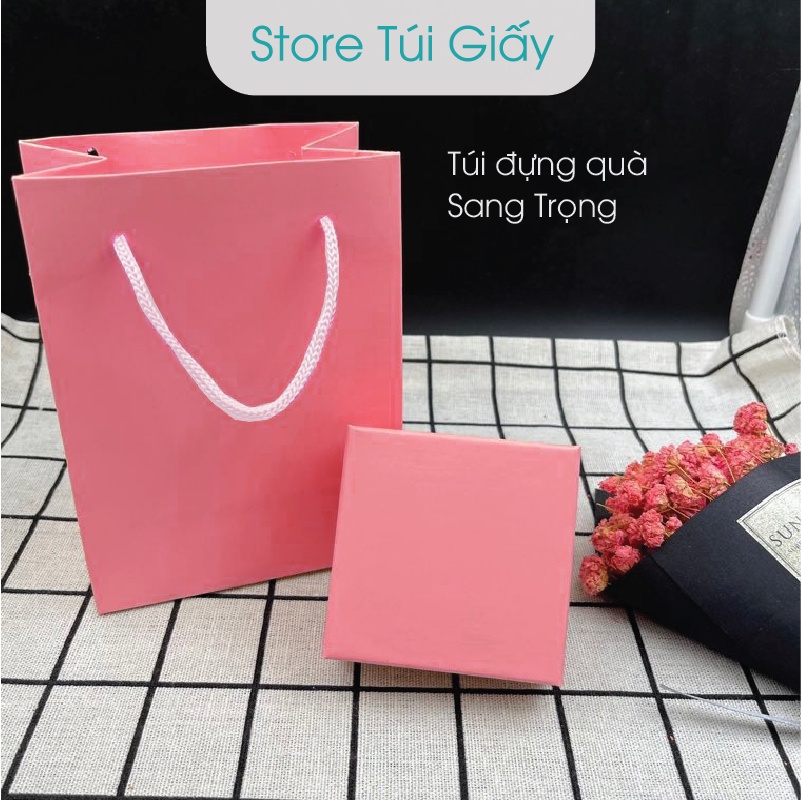 Túi giấy đựng quà tặng sang trọng, túi giấy màu, dày và chắc chắn, đã cán màng chống thấm. TuiGiay.Store