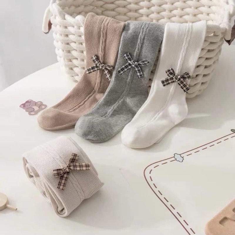 QUẦN TẤT LIỀN BÀN ĐÍNH NƠ CHO BÉ