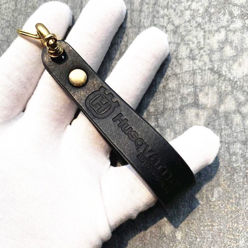 Husqvarna Vintage Motorcycle Leather Keychain Vitpilen Svartpilen401 Leather Key Pendant