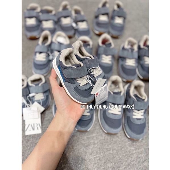 Giầy thể thao bé trai