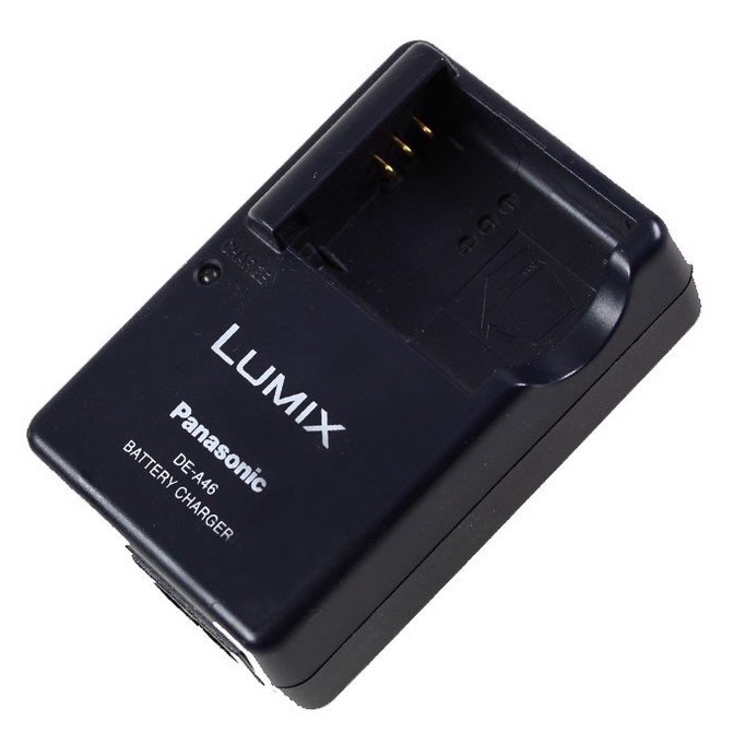 Sạc máy ảnh Panasonic DE-A46   - Hàng nhập khẩu
