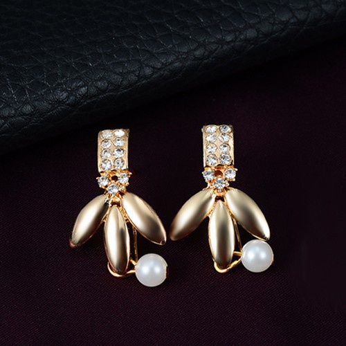 Bộ 4 món trang sức đính ngọc trai và đá thời trang cho nữ