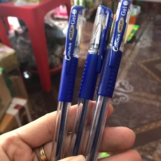 Bút bi mực nước