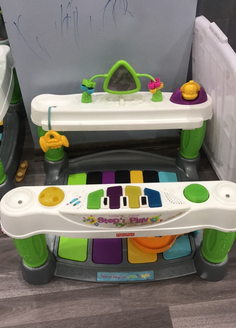 Thanh lý tập đứng, đi piano first step fisher price đã qua sử dụng