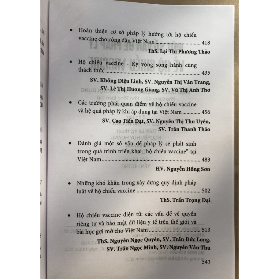 Sách - Một số vấn đề pháp lý về hộ chiếu vaccine