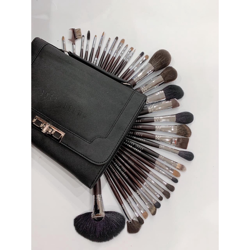 Bộ cọ Bobbibrown 32 cây và 34 cây đồng giá 1.750k