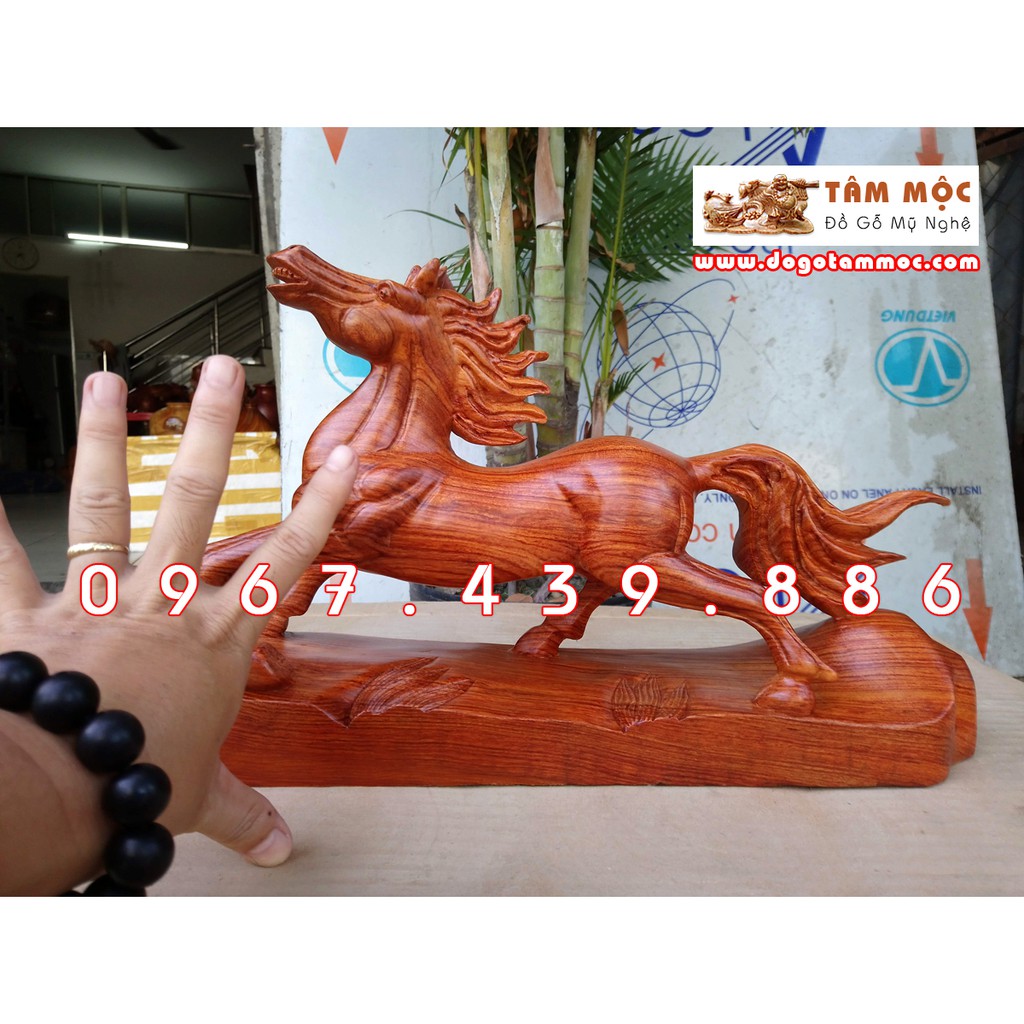 Tượng ngựa gỗ phong thủy dài 39cm