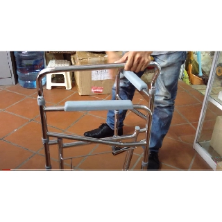 Ghế Bô Vệ Sinh Lucass G696