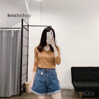 Áo phông cổ tim