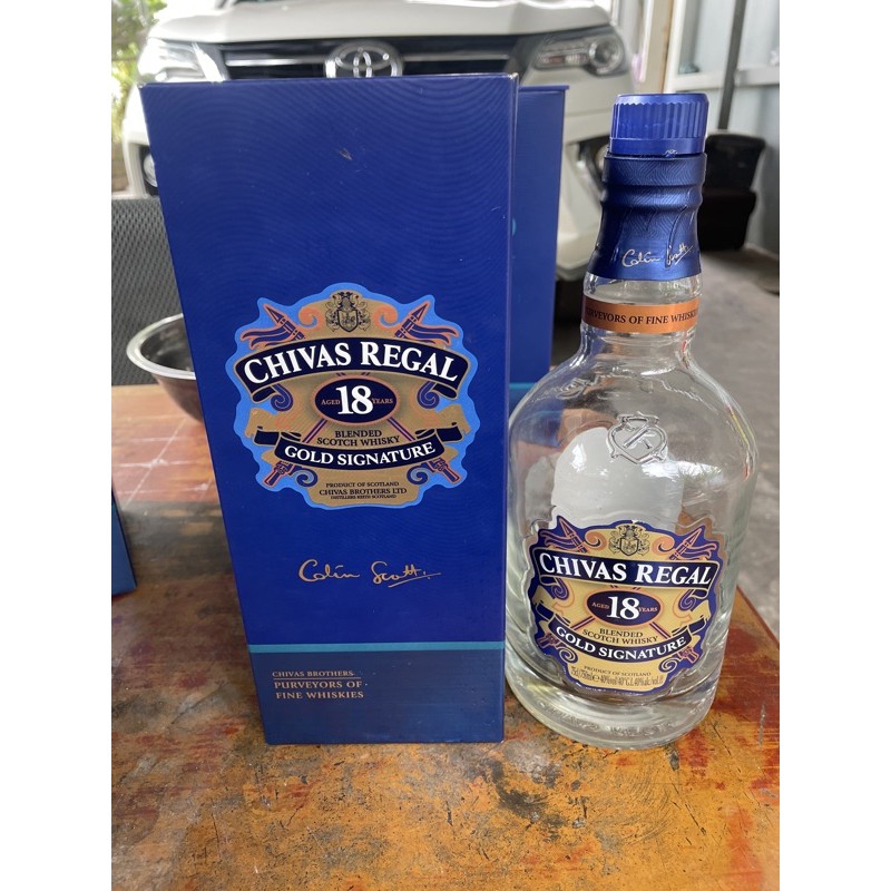 vỏ chai hộp chivas 18