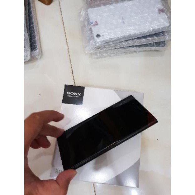 Điện thoại SONY XPERIA XZ1 ram 4G bộ nhớ 64G mới, chơi game mượt | BigBuy360 - bigbuy360.vn