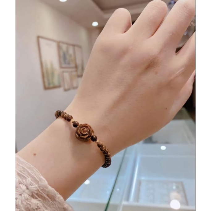 Vòng Tay Trầm Hương Mix Chamr Hoa Hồng. Trầm Sánh Tự Nhiên - N73 | BigBuy360 - bigbuy360.vn