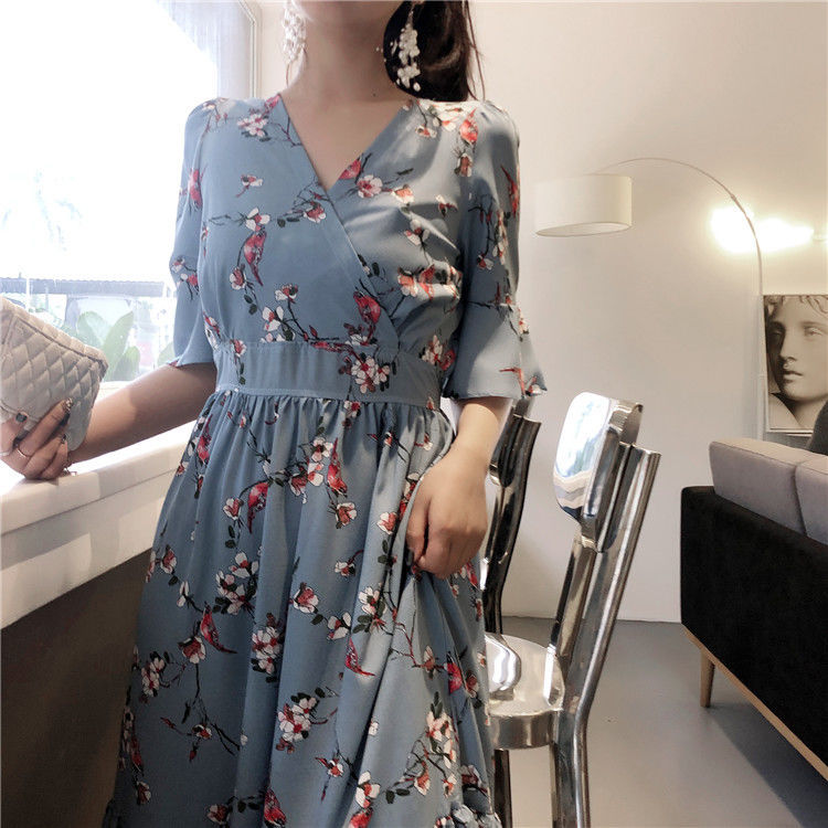 Đầm Ngắn Tay In Hoa Với Thiết Kế Cổ Chữ V Xinh Xắn Dành Cho Nữ