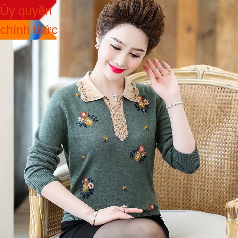 Mẹ mặc quần áo mùa xuân cổ áo dệt kim quần áo mùa thu áo len phụ nữ trung niên và cao tuổi