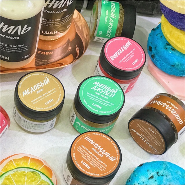 Tẩy tế bào chết môi Lush