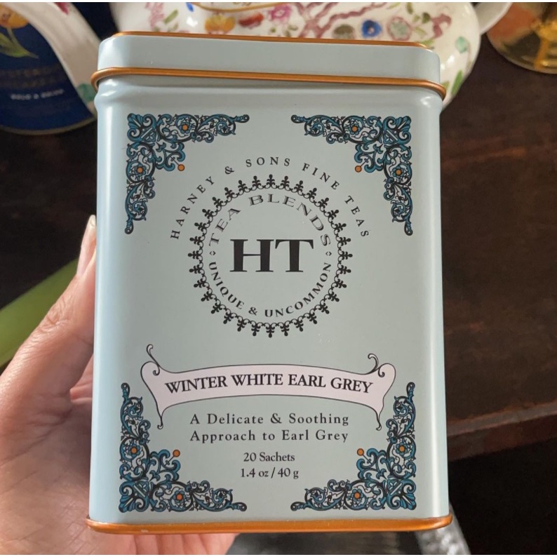 Trà bá tước trắng Winter White Harney and Sons hộp thiếc date 2024