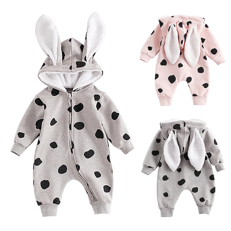 Bộ áo liền quần có nón trùm tai thỏ xinh xắn dành cho các bé