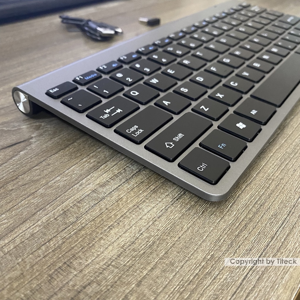 Bàn phím không dây cao cấp sạc điện kết nối máy tính, Laptop, PC, SmartTV, TVBox