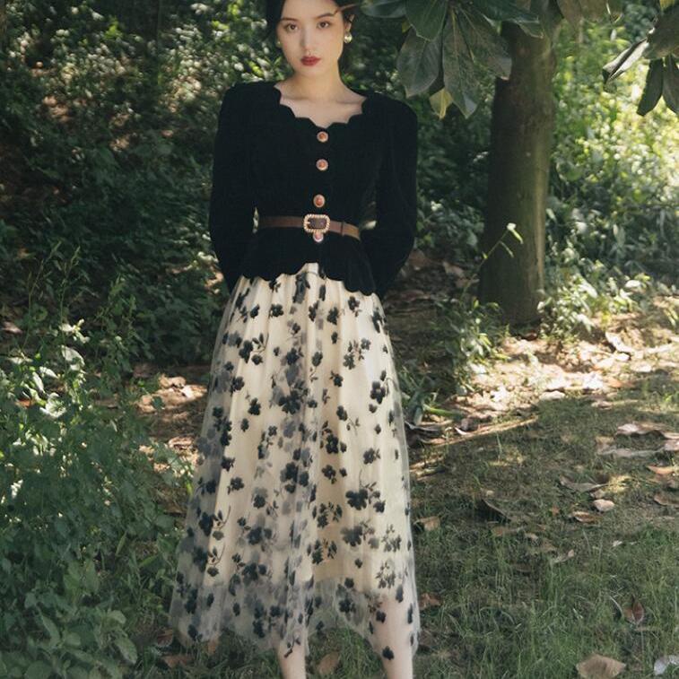 Set Áo Nhung Đen + Chân Váy Phong Cách Retro Hàn Quốc Cho Nữ