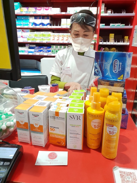 KEM CHỐNG NẮNG KIỀM DẦU EUCERIN OIL CONTROL DRY TOUCH SPF50+ | BigBuy360 - bigbuy360.vn