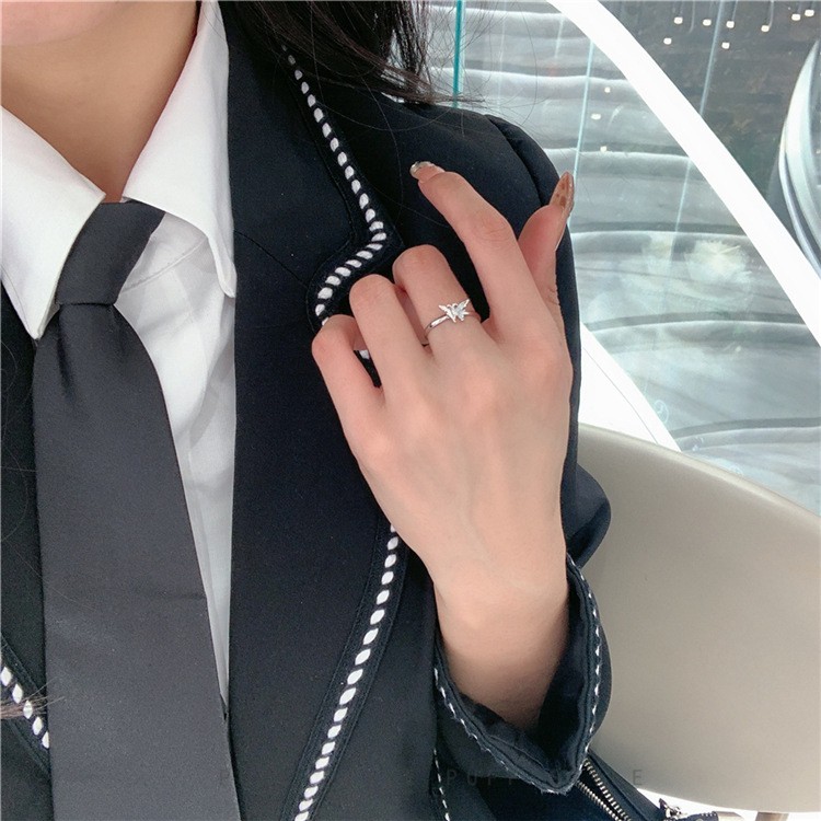 Nhẫn Chất Liệu Kim Loại Mặt Hình Bướm B0007